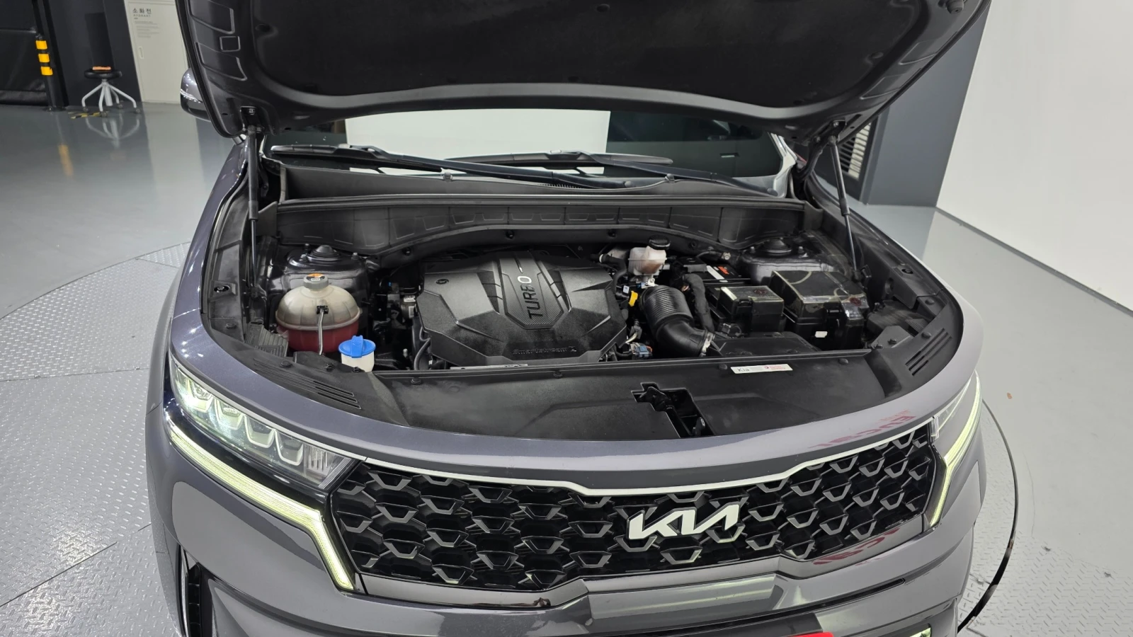 Kia Sorento 4WD * DIS * ОБДУХ * КАМЕРА * ПОДГРЕВИ * М ТОЧКА, снимка 5 - Автомобили и джипове - 55458353
