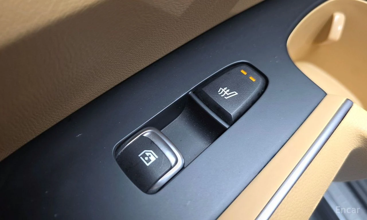 Kia Sorento 2.5T Prestige 4x4* DISTRONIC* ПОДГРЕВ* ОБДУХВАНЕ* , снимка 15 - Автомобили и джипове - 55485132
