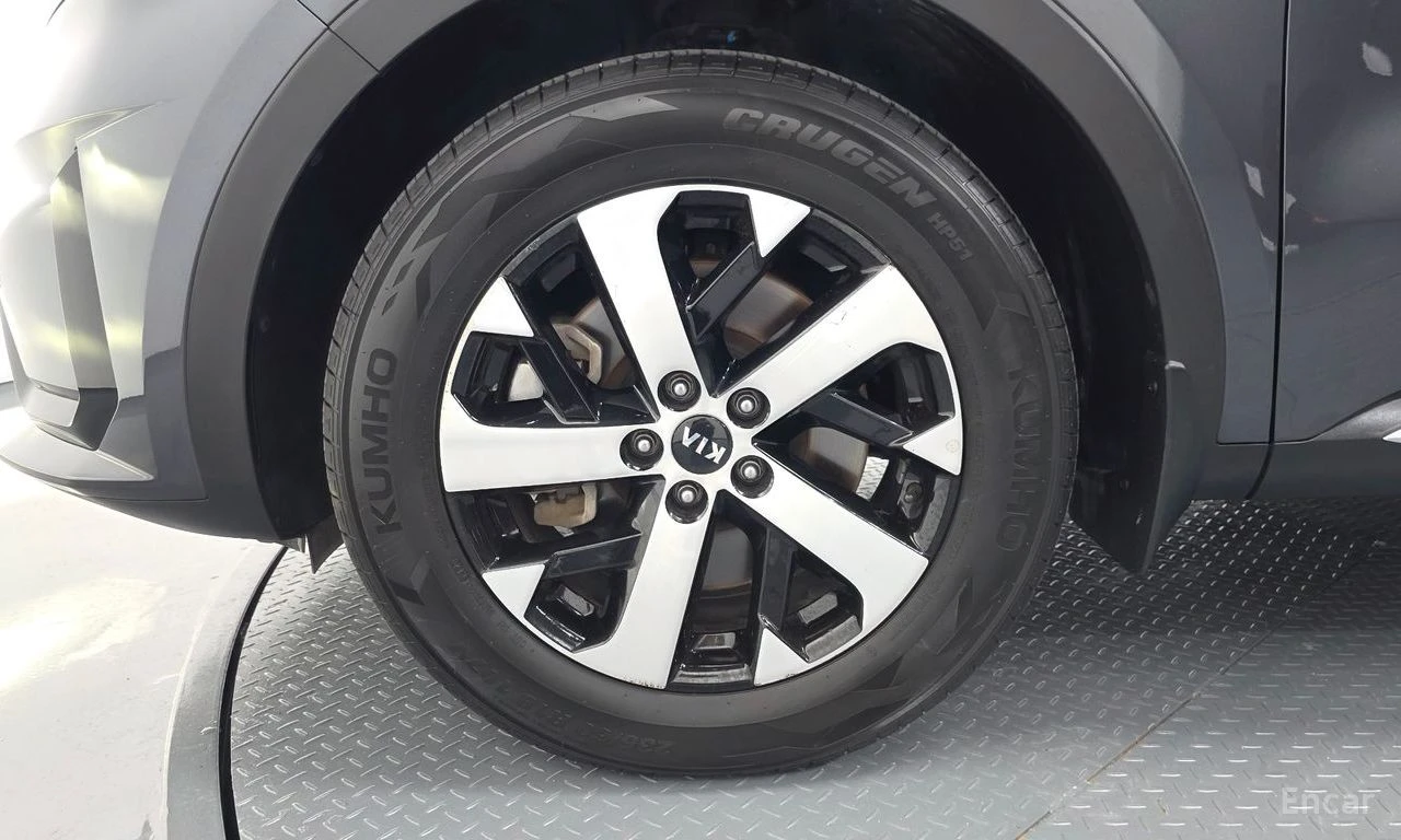 Kia Sorento 2.5T Prestige 4x4* DISTRONIC* ПОДГРЕВ* ОБДУХВАНЕ* , снимка 5 - Автомобили и джипове - 55485132