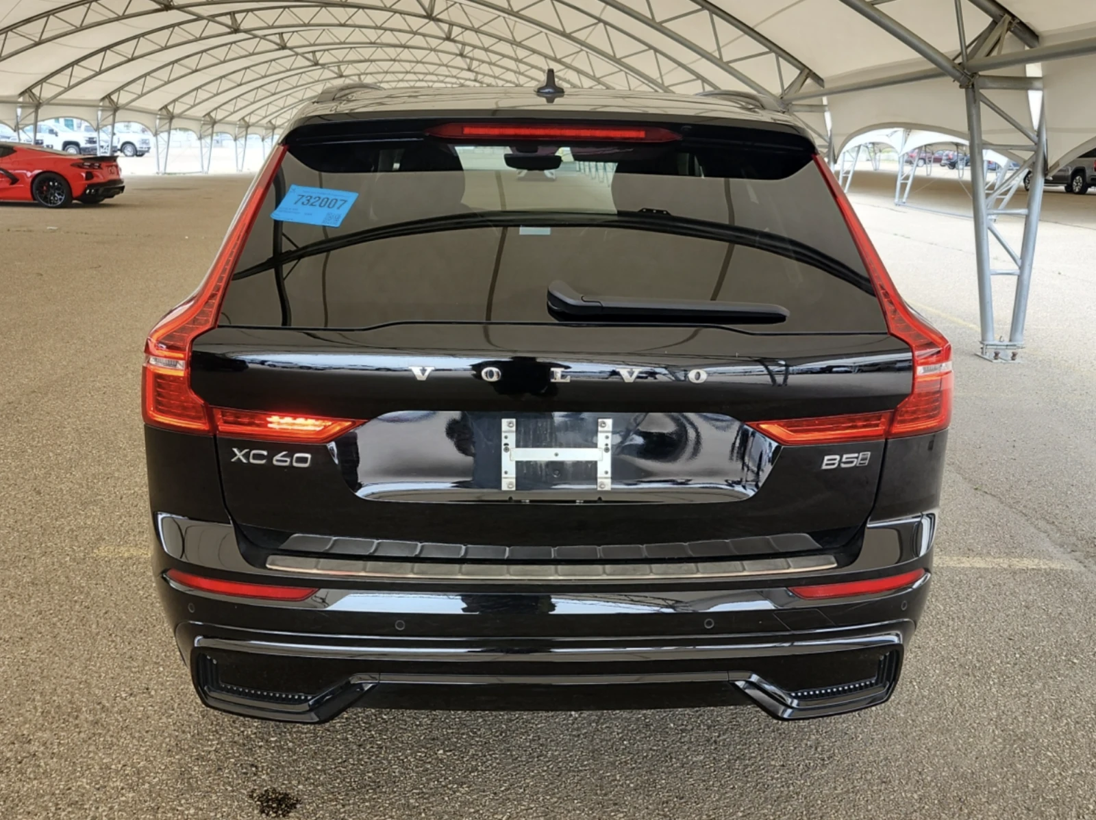 Volvo XC60 2025 Volvo XC60 B5 PLUS DARK THEME, снимка 5 - Автомобили и джипове - 55883784