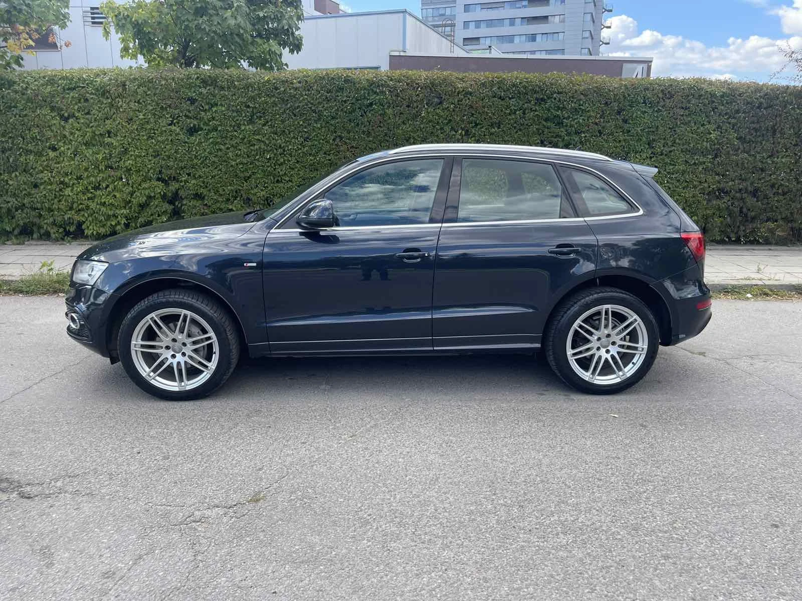 Audi Q5 Audi Q5 2.0TDI Quattro S-line, снимка 2 - Автомобили и джипове - 56116152