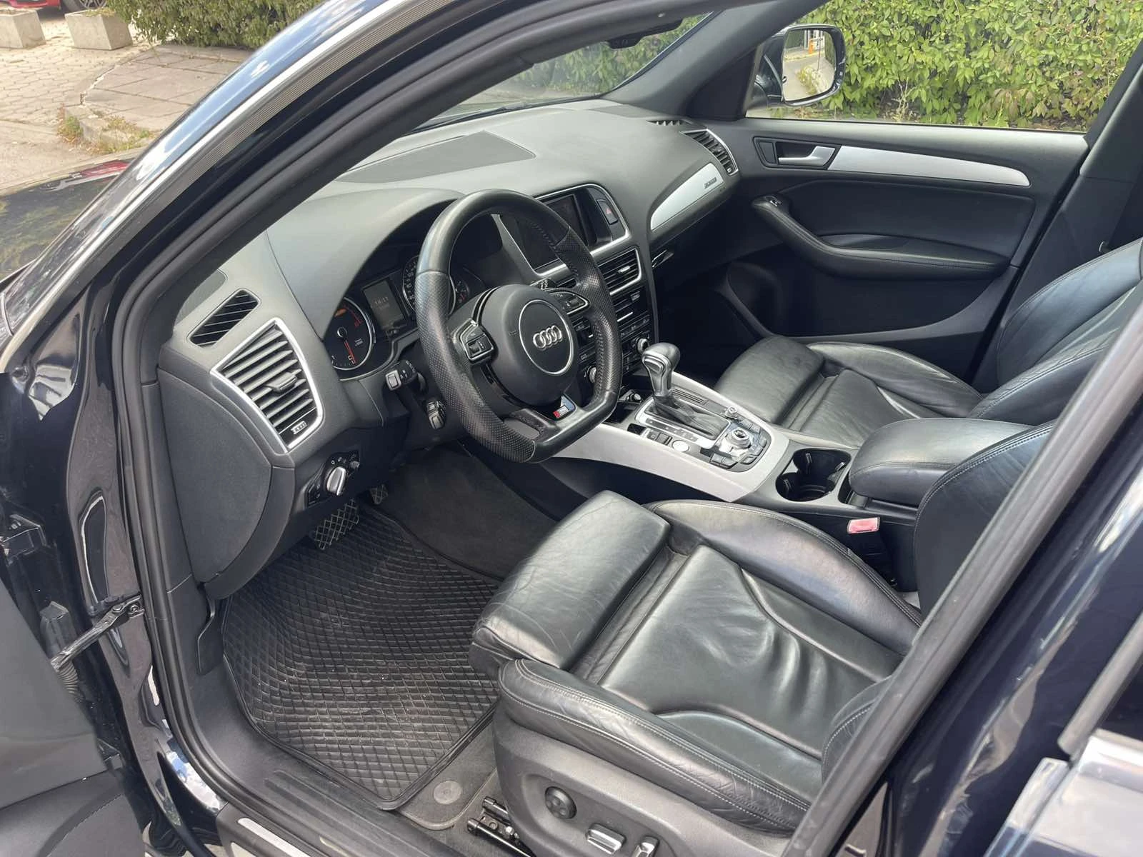Audi Q5 Audi Q5 2.0TDI Quattro S-line, снимка 11 - Автомобили и джипове - 56116152