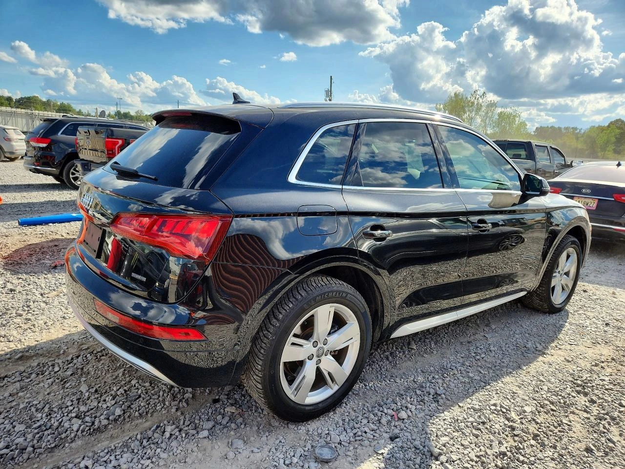 Audi Q5 2.0l Premium Plus, снимка 3 - Автомобили и джипове - 56422925