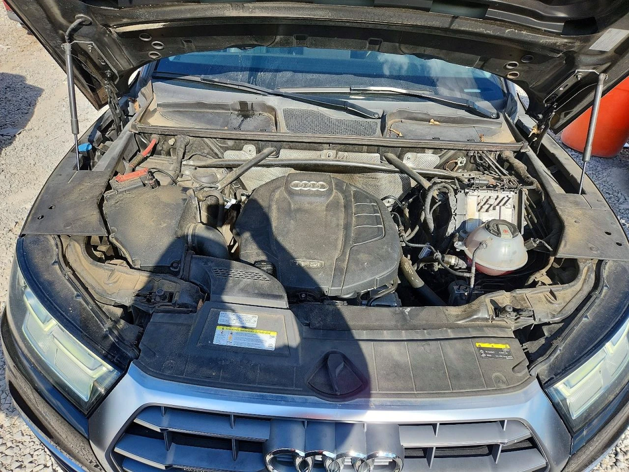 Audi Q5 2.0l Premium Plus, снимка 11 - Автомобили и джипове - 56422925