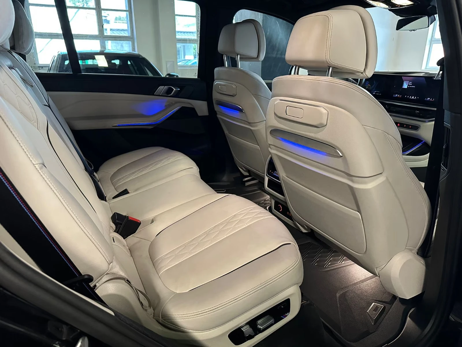 BMW X7 40d/xDrive/M SPORT PRO/7 SEATS/ICONIC GLOW | Mobile.bg � ����������� 15