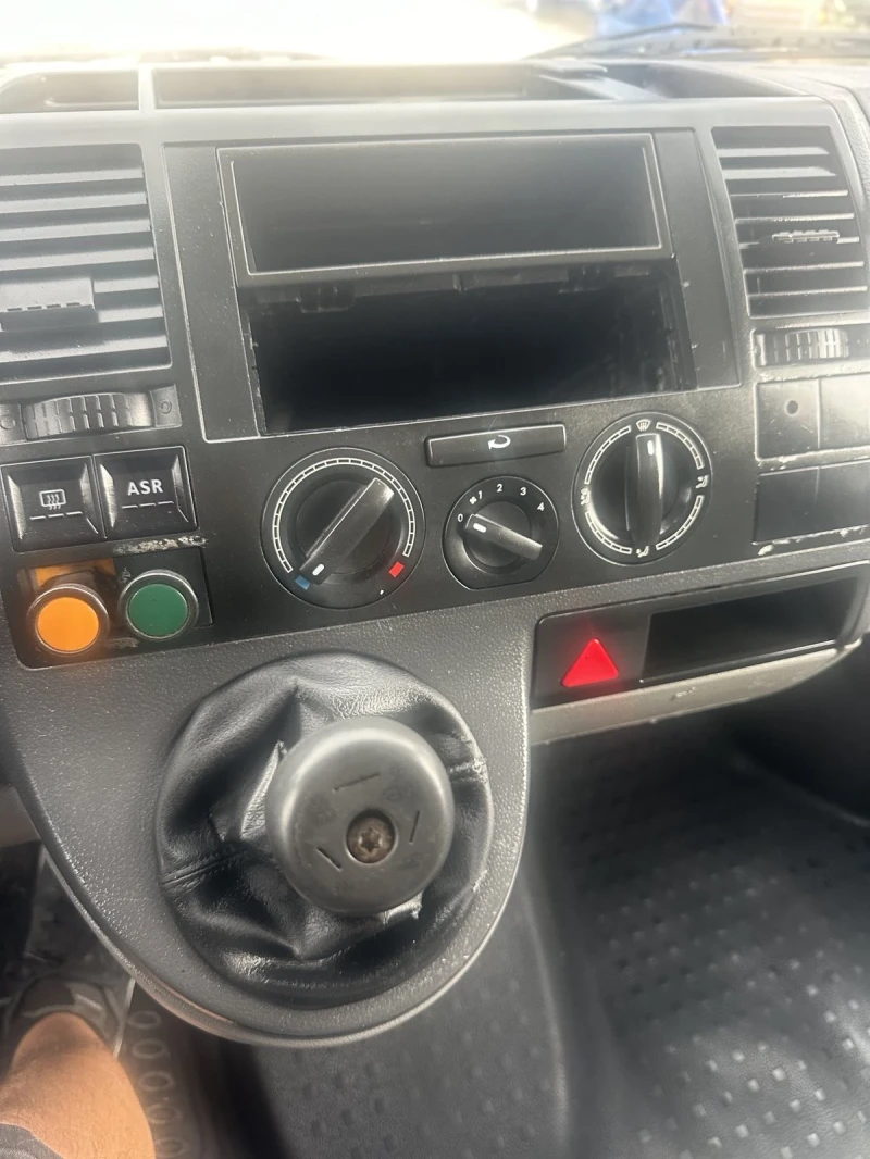 VW Transporter, снимка 15 - Бусове и автобуси - 46971278