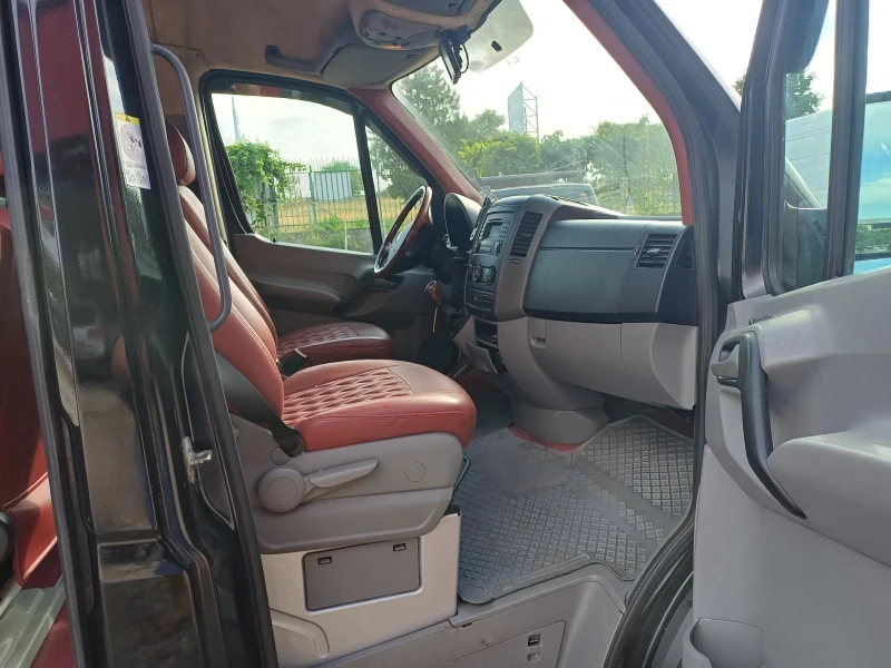 VW Crafter 2, 5tdi, LUKS, снимка 15 - Бусове и автобуси - 52799925