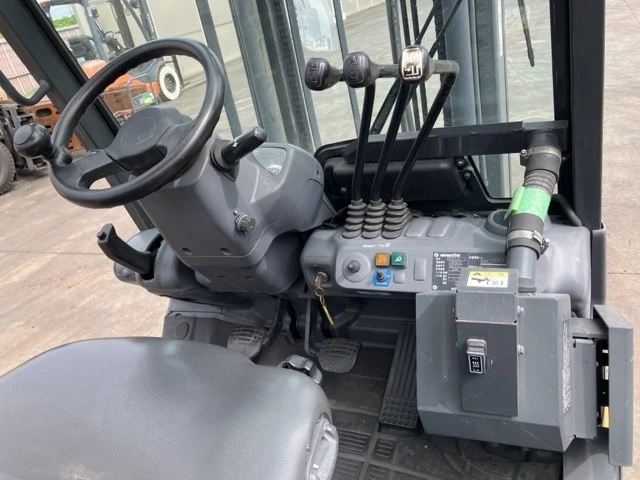  Komatsu   12.12.2025 | Mobile.bg   10