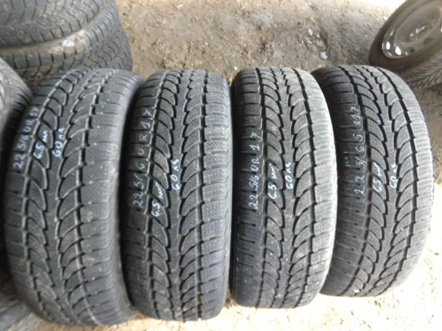 Гуми Зимни 225/60R17, снимка 12 - Гуми и джанти - 20871905