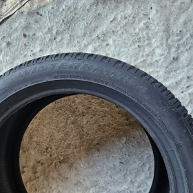 Гуми Зимни 255/45R20, снимка 7 - Гуми и джанти - 53502605