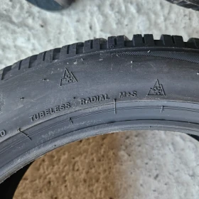 Гуми Зимни 255/45R20, снимка 9 - Гуми и джанти - 53502605