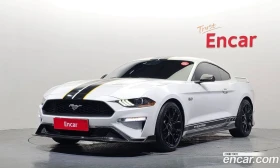 Ford Mustang COUPE