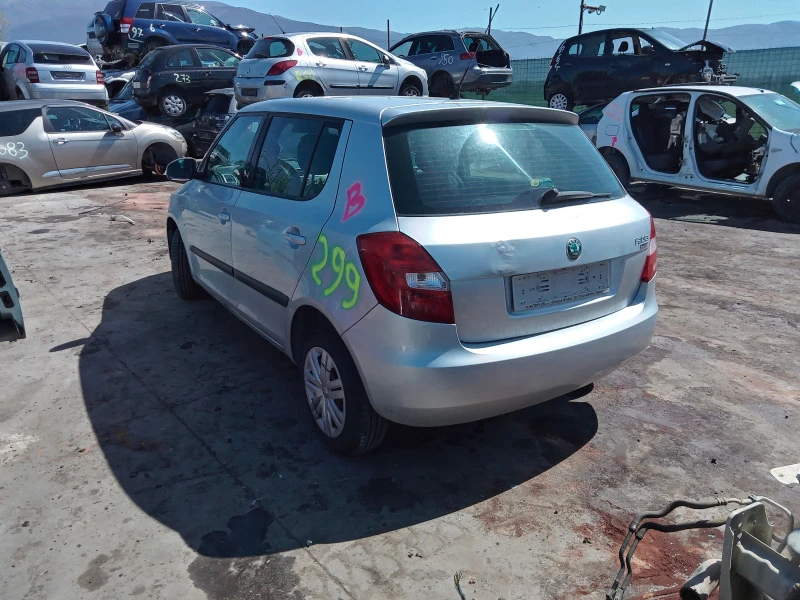 Skoda Fabia 1.2 12v bzg, снимка 3 - Автомобили и джипове - 45613926