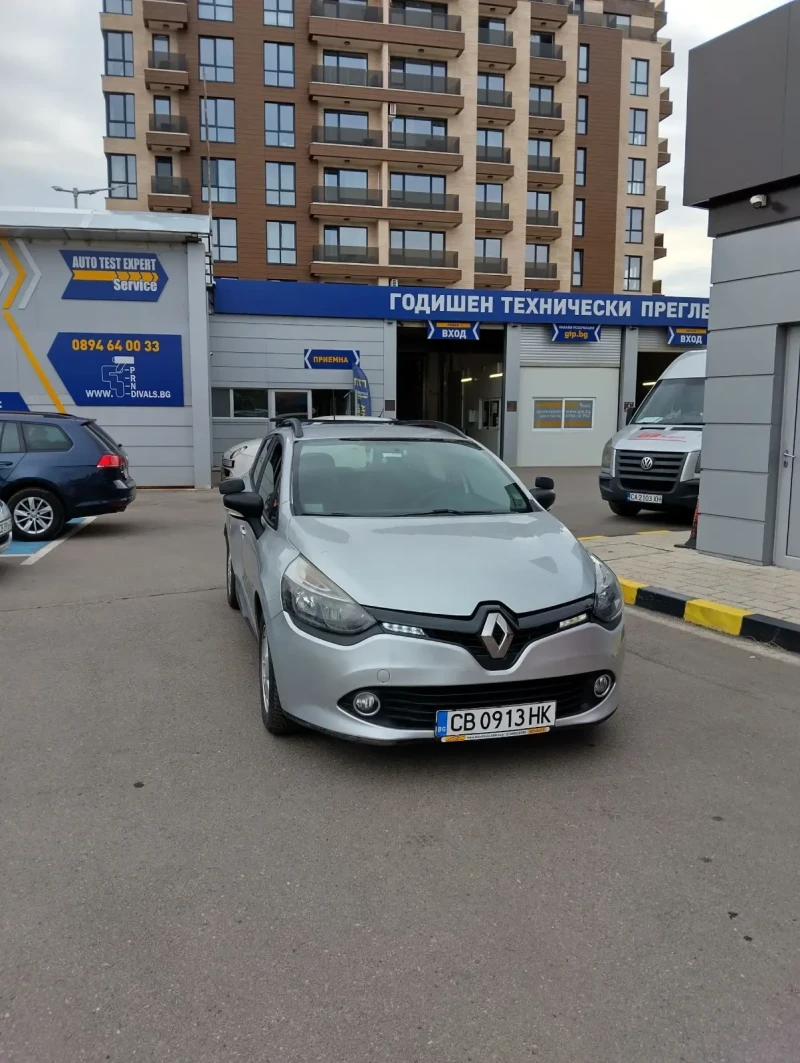 Renault Clio 4, снимка 2 - Автомобили и джипове - 47671351