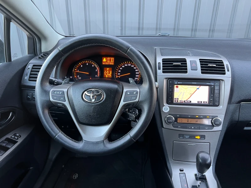 Toyota Avensis ЛИЗИНГ, снимка 13 - Автомобили и джипове - 47703616