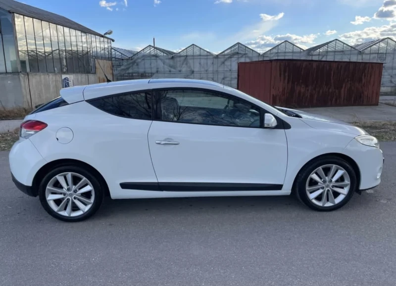 Renault Megane, снимка 2 - Автомобили и джипове - 48465183