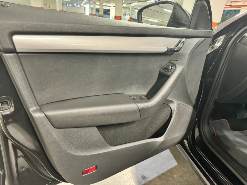 Skoda Octavia 1.8tsi, снимка 10 - Автомобили и джипове - 52404234