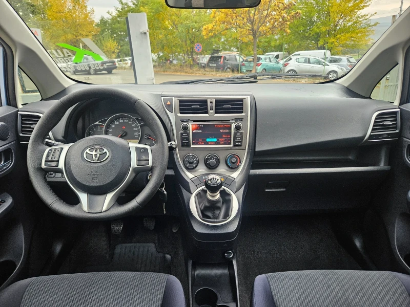 Toyota Verso S 1.4 D4D, снимка 15 - Автомобили и джипове - 51939564