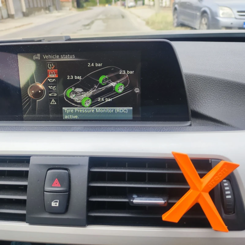 BMW 320 LCI, снимка 11 - Автомобили и джипове - 52111555