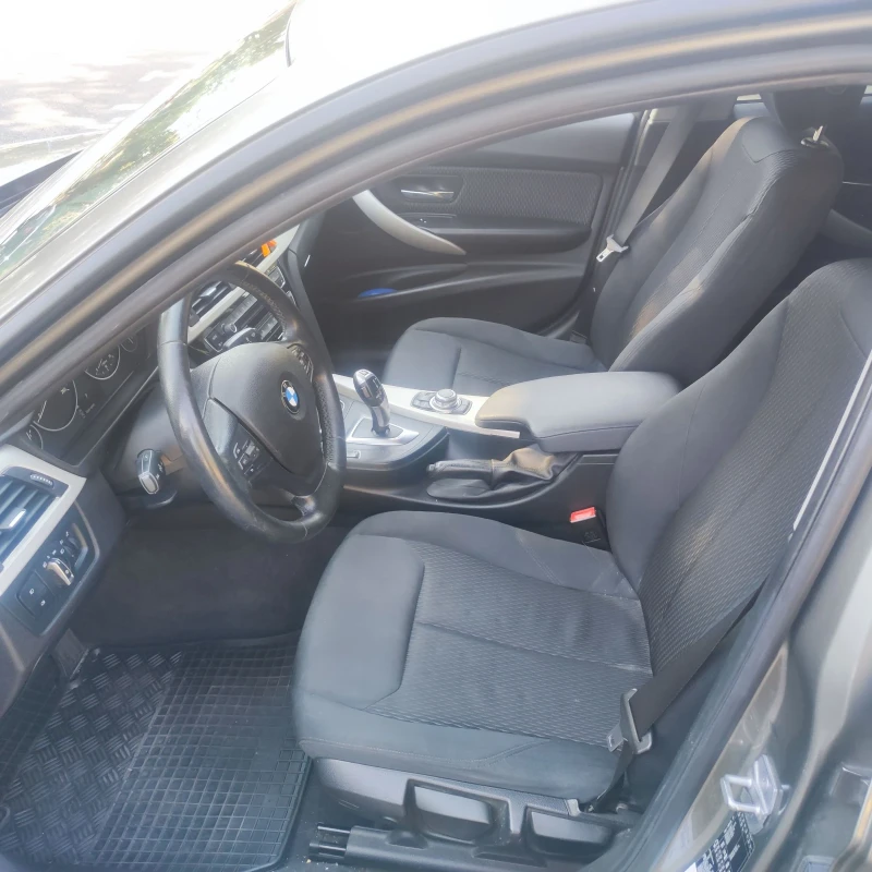 BMW 320 LCI, снимка 7 - Автомобили и джипове - 52111555