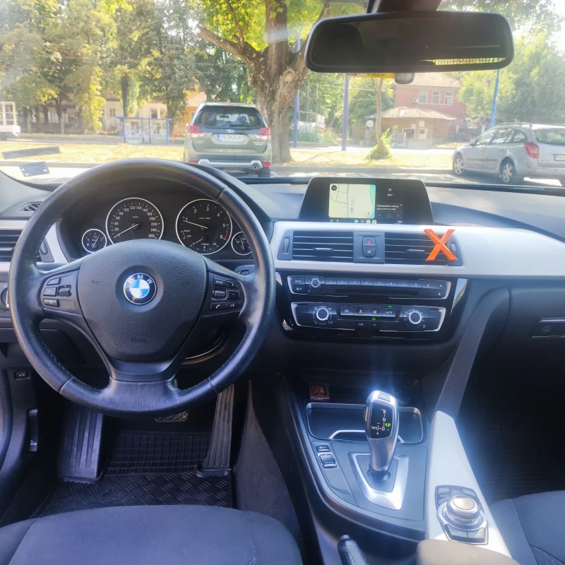 BMW 320 LCI, снимка 8 - Автомобили и джипове - 52111555