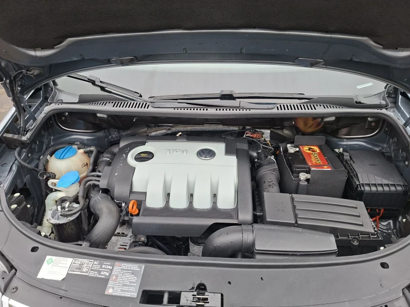 VW Touran 1.9TDi 105кс. 6 ск., снимка 14 - Автомобили и джипове - 52617750