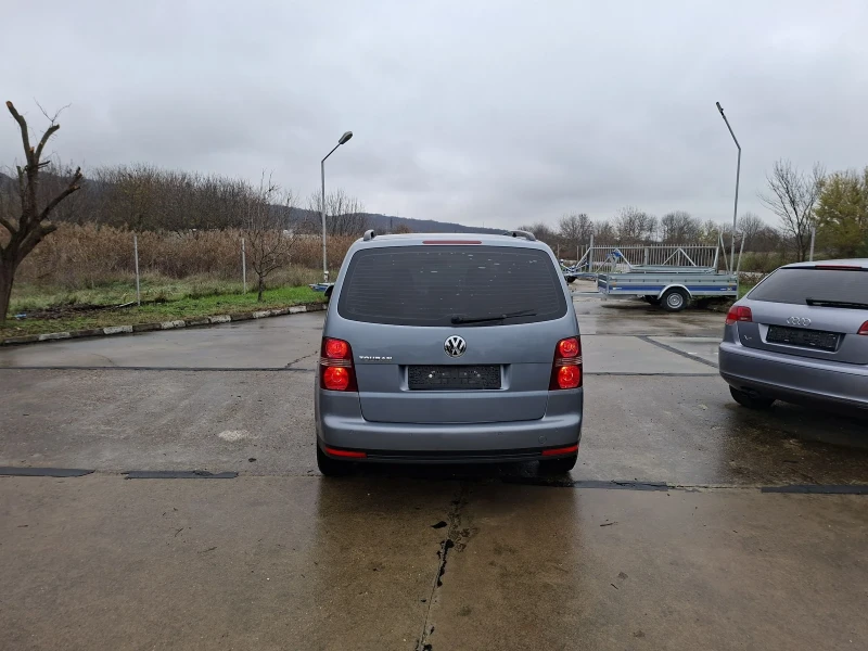 VW Touran 1.9TDi 105кс. 6 ск., снимка 5 - Автомобили и джипове - 52617750
