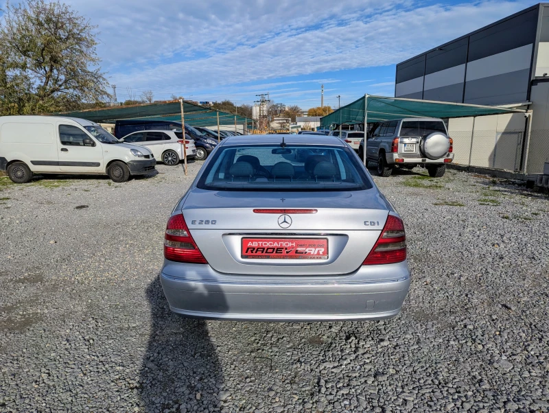 Mercedes-Benz E 280 3.0CDi/Automatic/Avantgarde, снимка 4 - Автомобили и джипове - 52665367