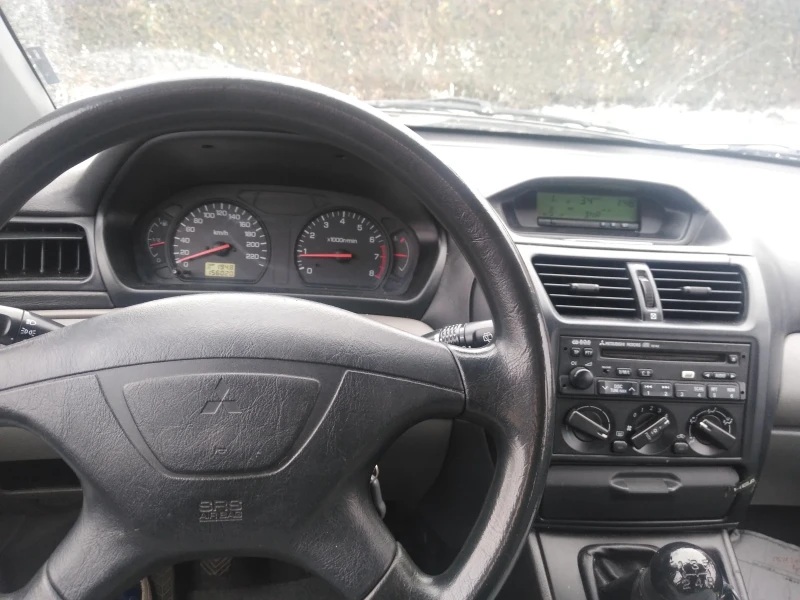 Mitsubishi Space wagon 2.0, снимка 2 - Автомобили и джипове - 53208391