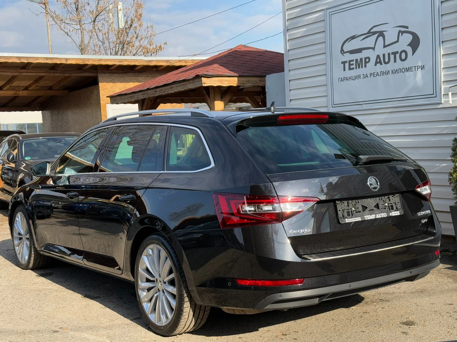 Skoda Superb 2.0TDI* 190к.с* С ПЪЛНА СЕРВИЗНА ИСТОРИЯ В ШКОДА - изображение 7