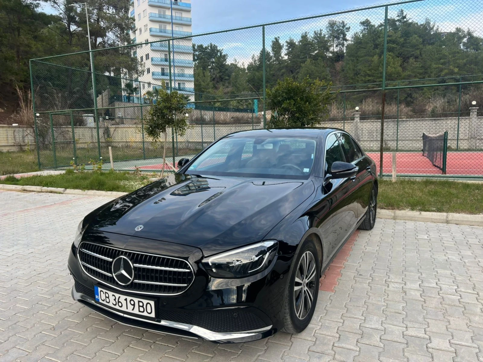 Mercedes-Benz E 200  - изображение 2