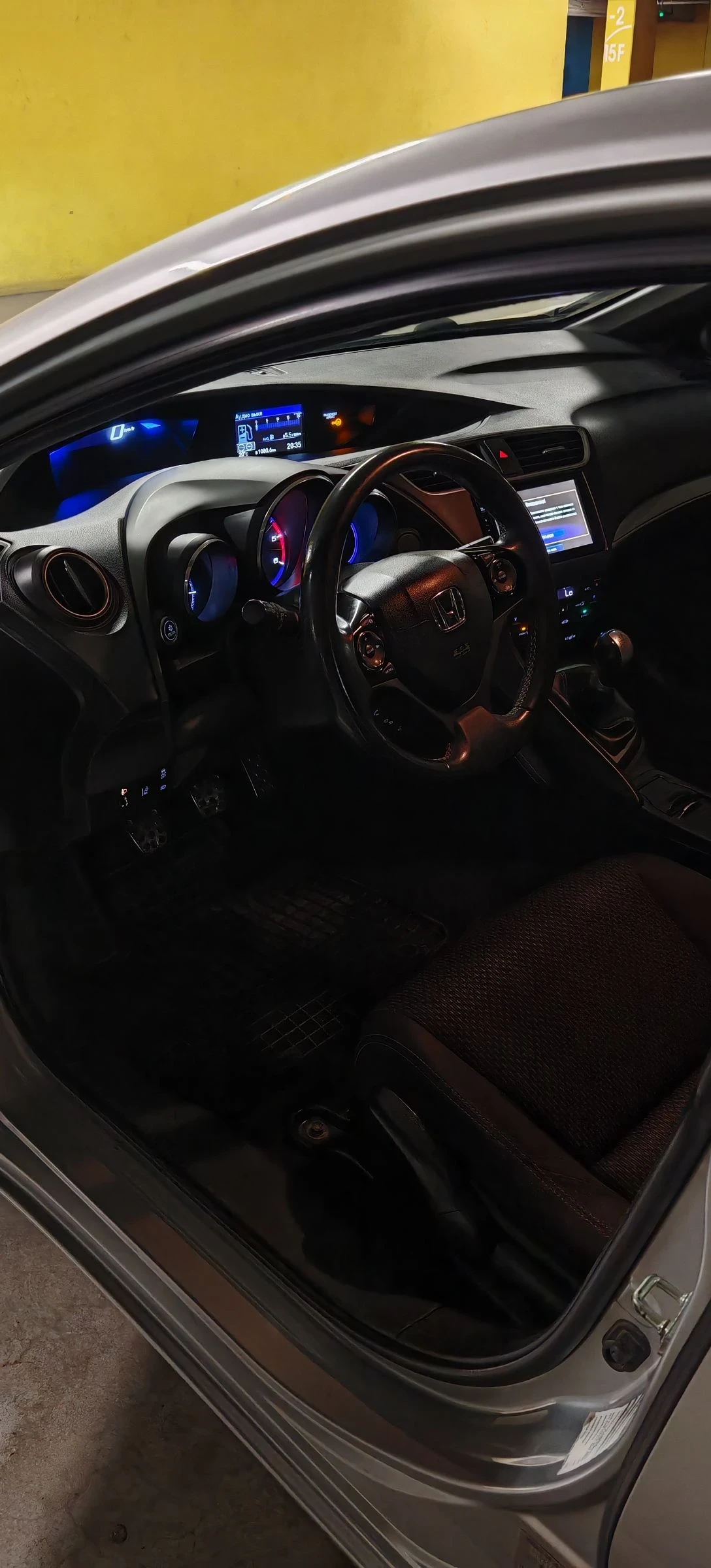 Honda Civic Black Edition  - изображение 10
