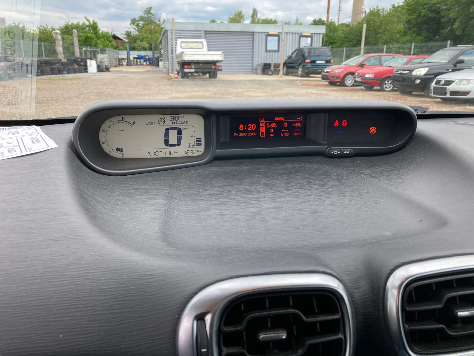 Citroen C3 Picasso 1.6 HDI - изображение 7