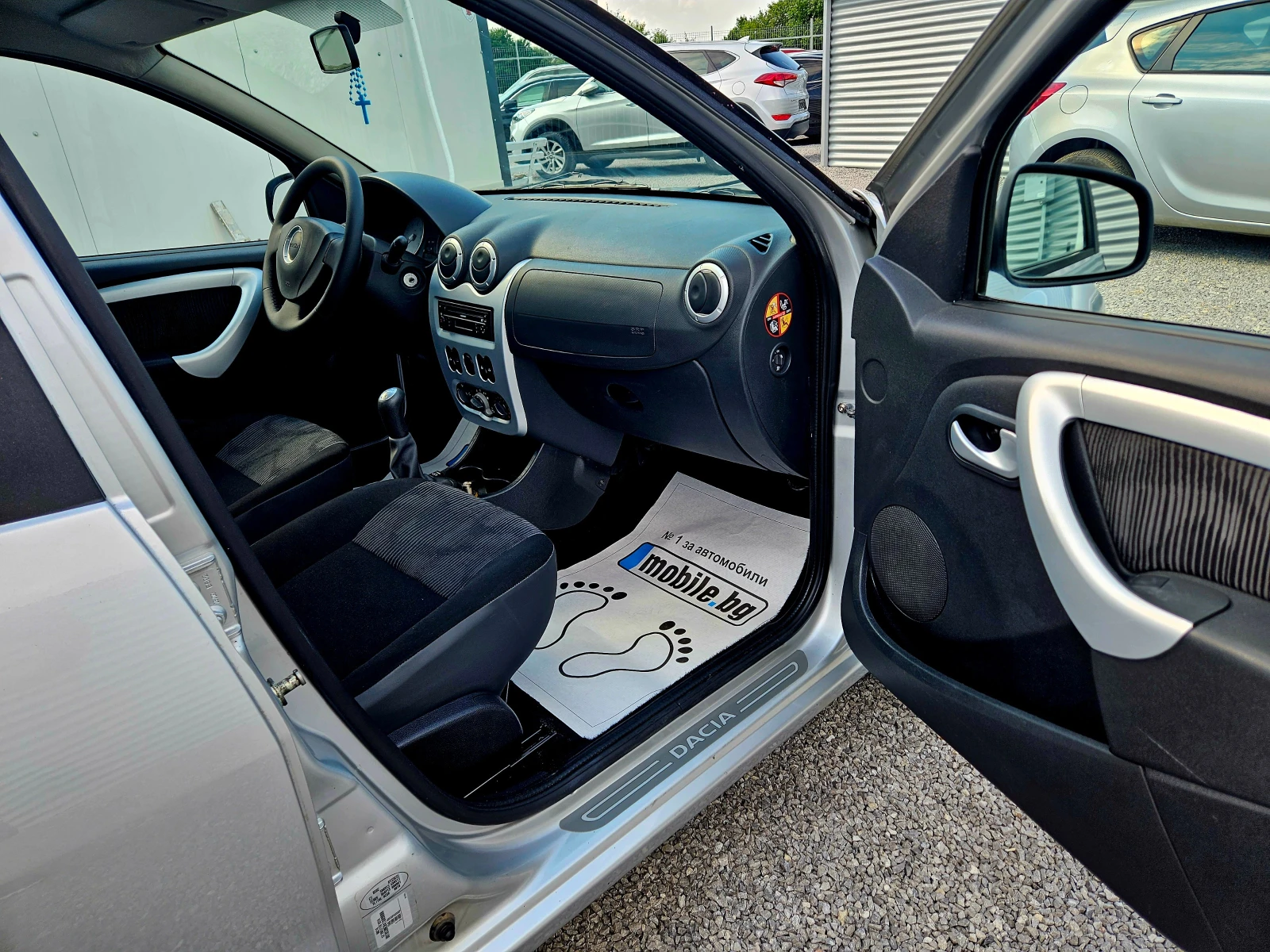 Dacia Sandero 1, 4I-Фабрична ГАЗ - изображение 9