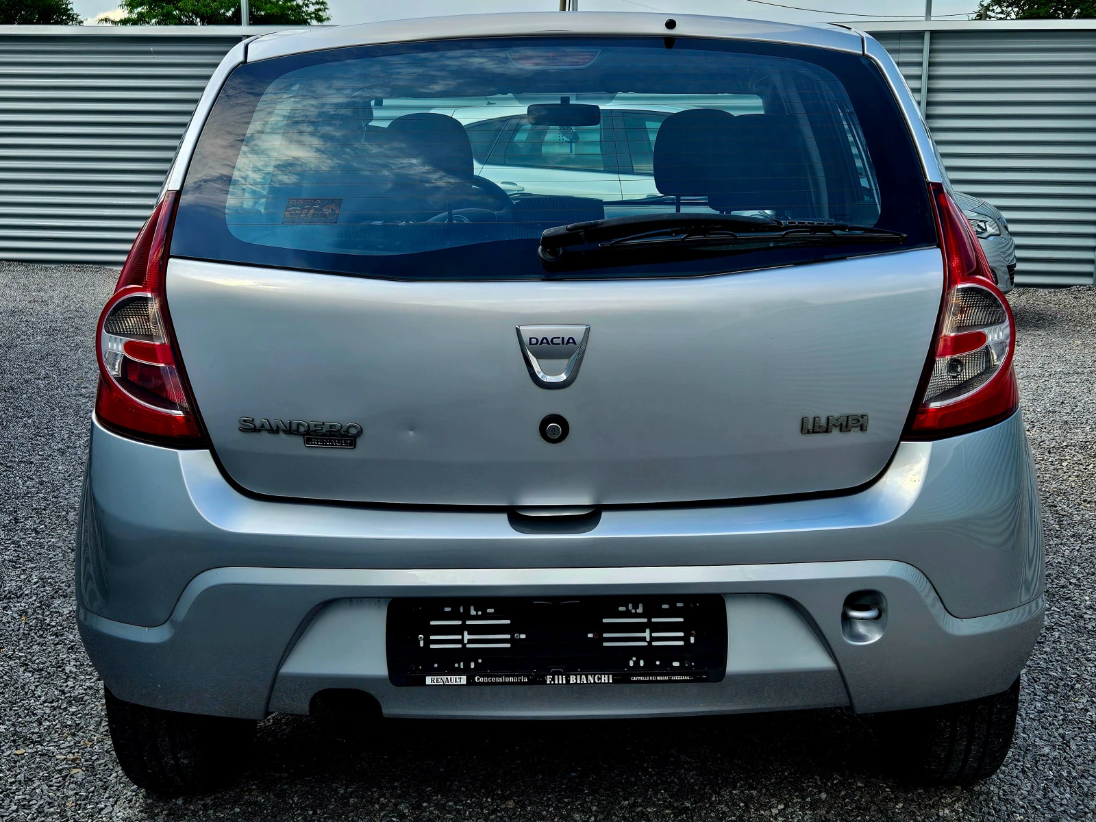 Dacia Sandero 1, 4I-Фабрична ГАЗ - изображение 7