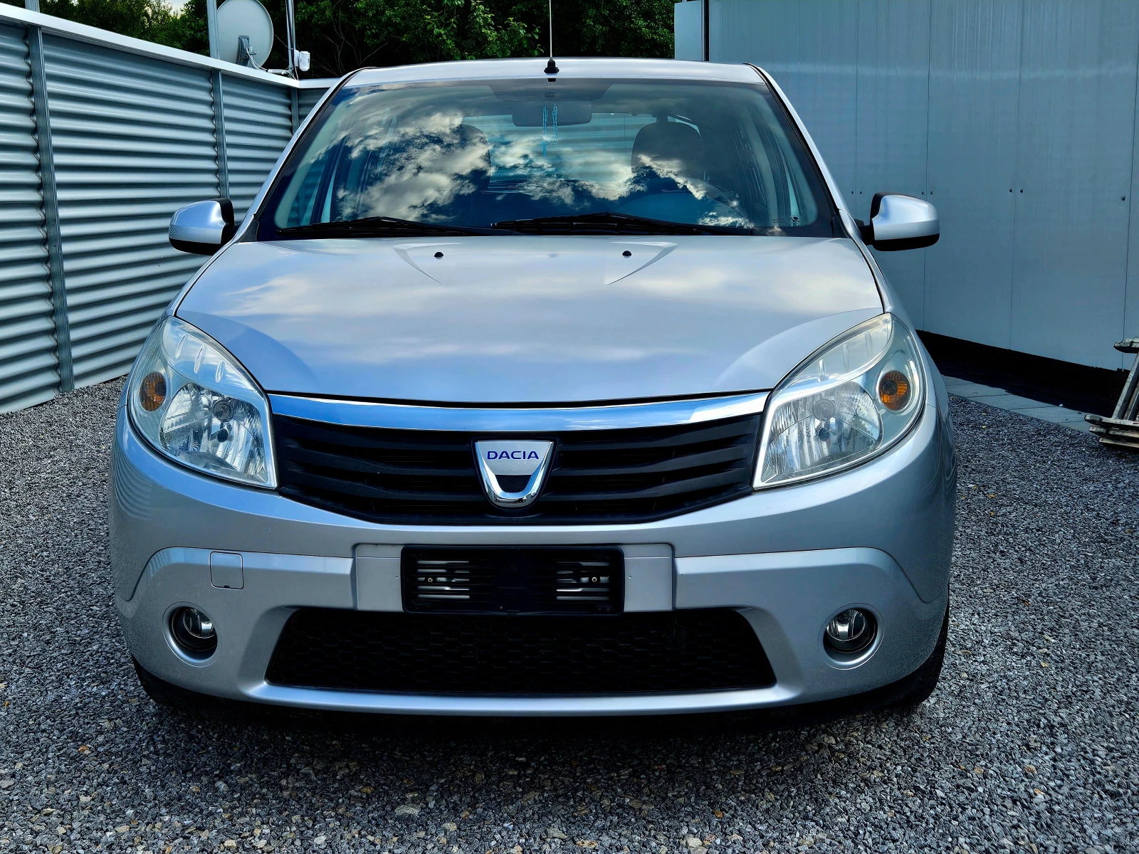 Dacia Sandero 1, 4I-Фабрична ГАЗ - изображение 3