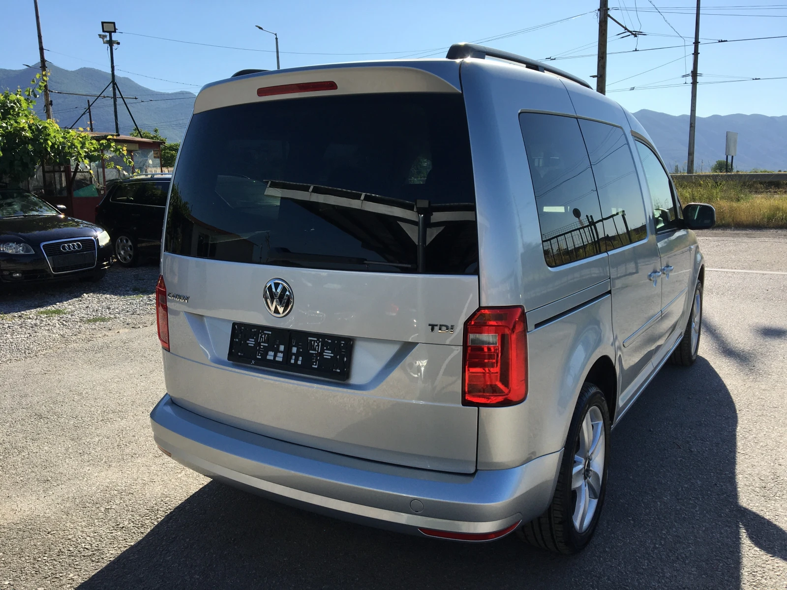 VW Caddy 2.0TDI 102kc NAVI - изображение 5