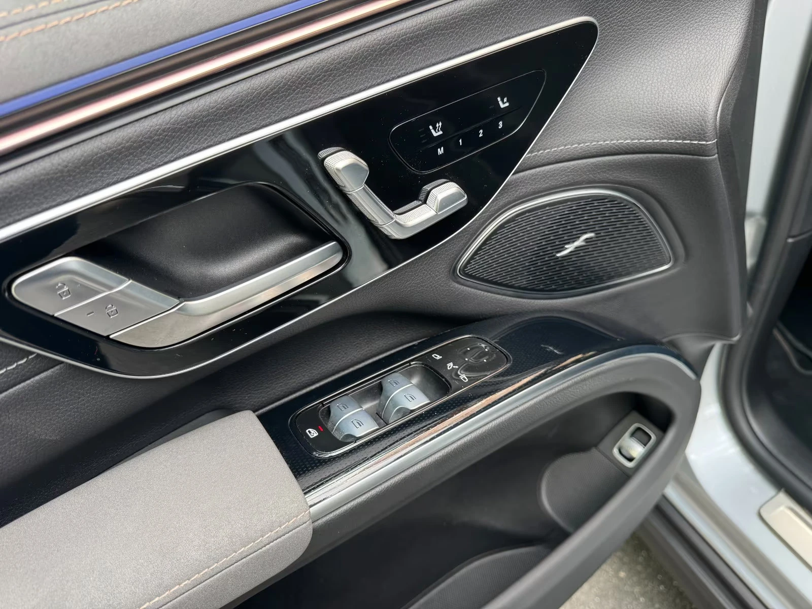 Mercedes-Benz EQS 450+ /SUV/ELECTRIC-ART/360HP/ADVANCED+ /360/342f | Mobile.bg   13