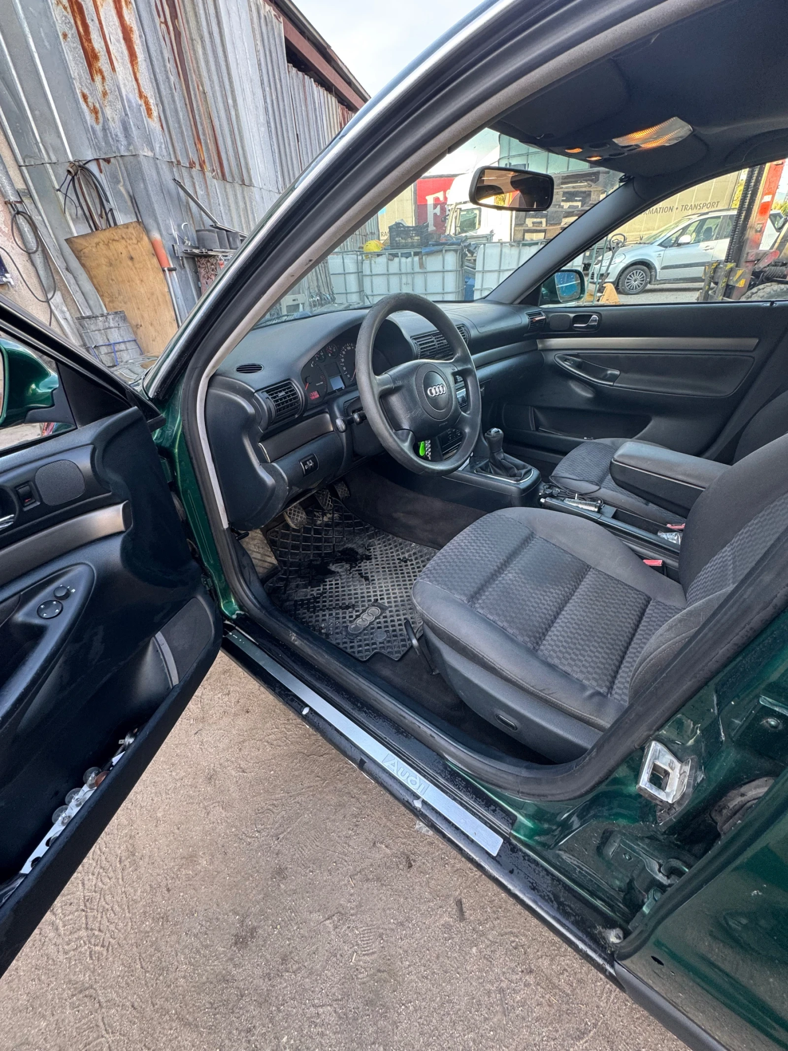 Audi A4 1.9TDI 110к.с - изображение 2