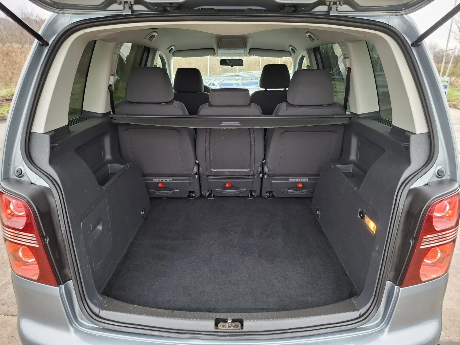 VW Touran 1.9TDi 105. 6 . | Mobile.bg   13