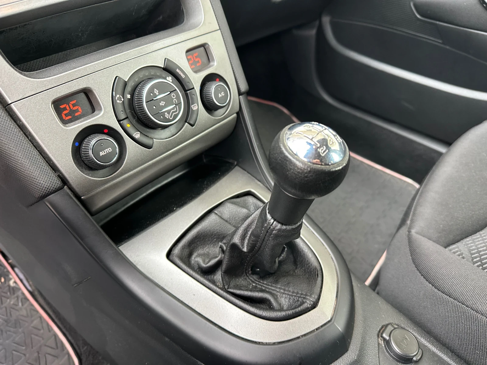 Peugeot 308 1.6HDI / 1-�� ���������� | Mobile.bg � ����������� 13