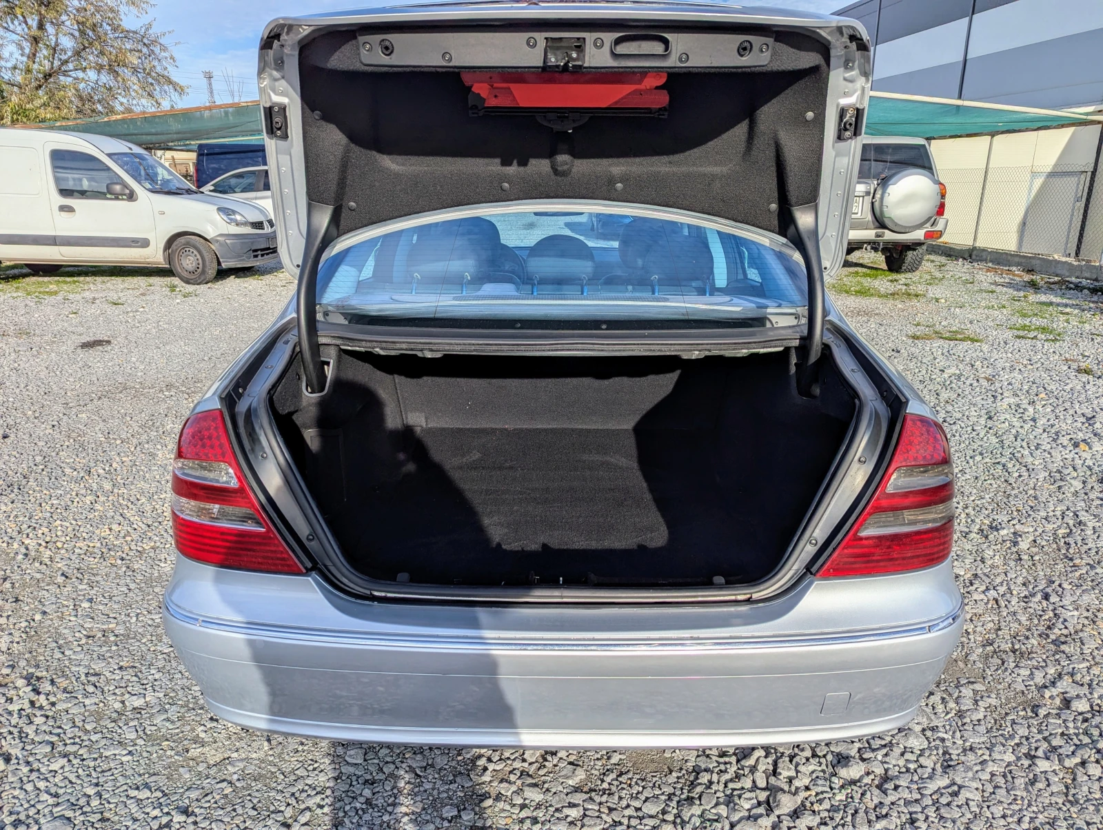 Mercedes-Benz E 280 3.0CDi/Automatic/Avantgarde - изображение 5