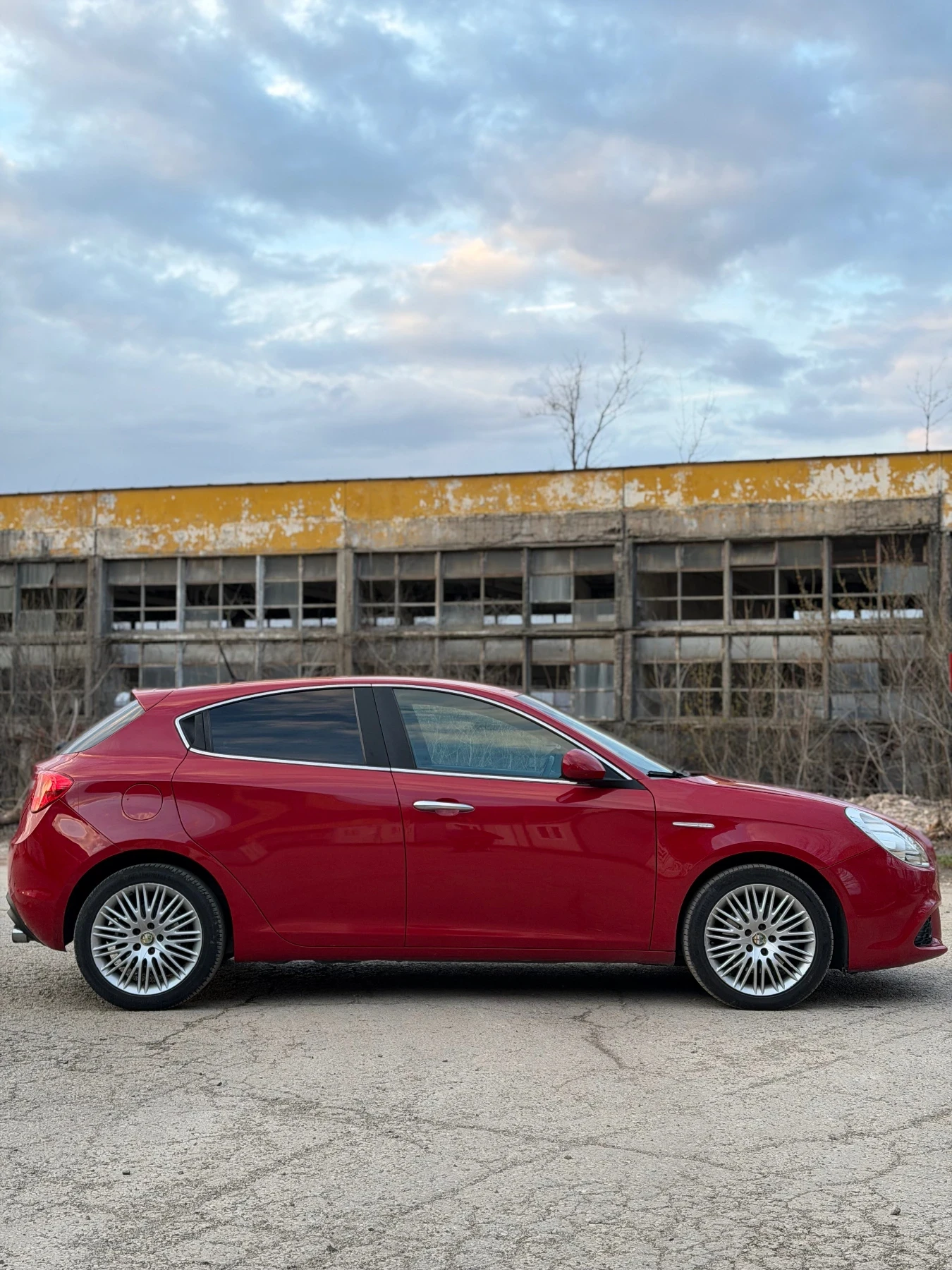 Alfa Romeo Giulietta, снимка 4 - Автомобили и джипове - 53989826