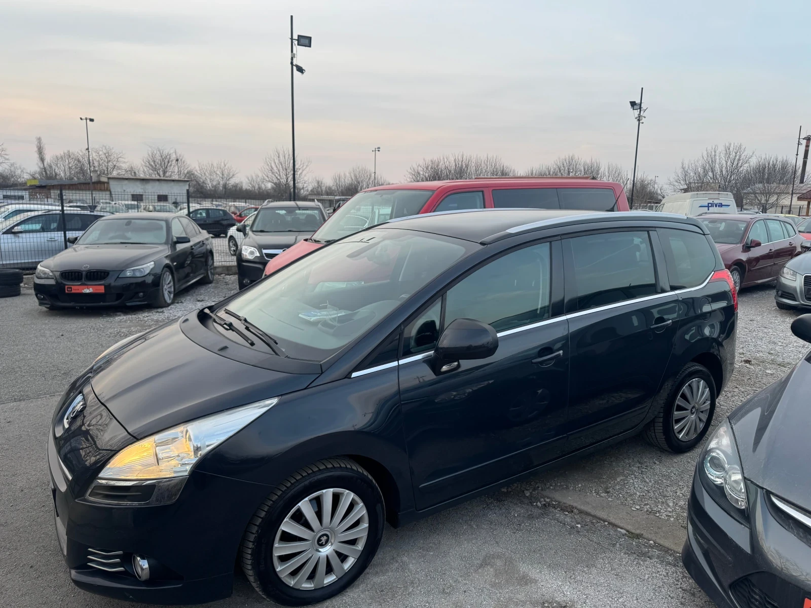 Peugeot 5008 1.6HDI /KLIMATR / /HEAD-UP /PANORAMA /6ck/158000km, снимка 3 - Автомобили и джипове - 53992245