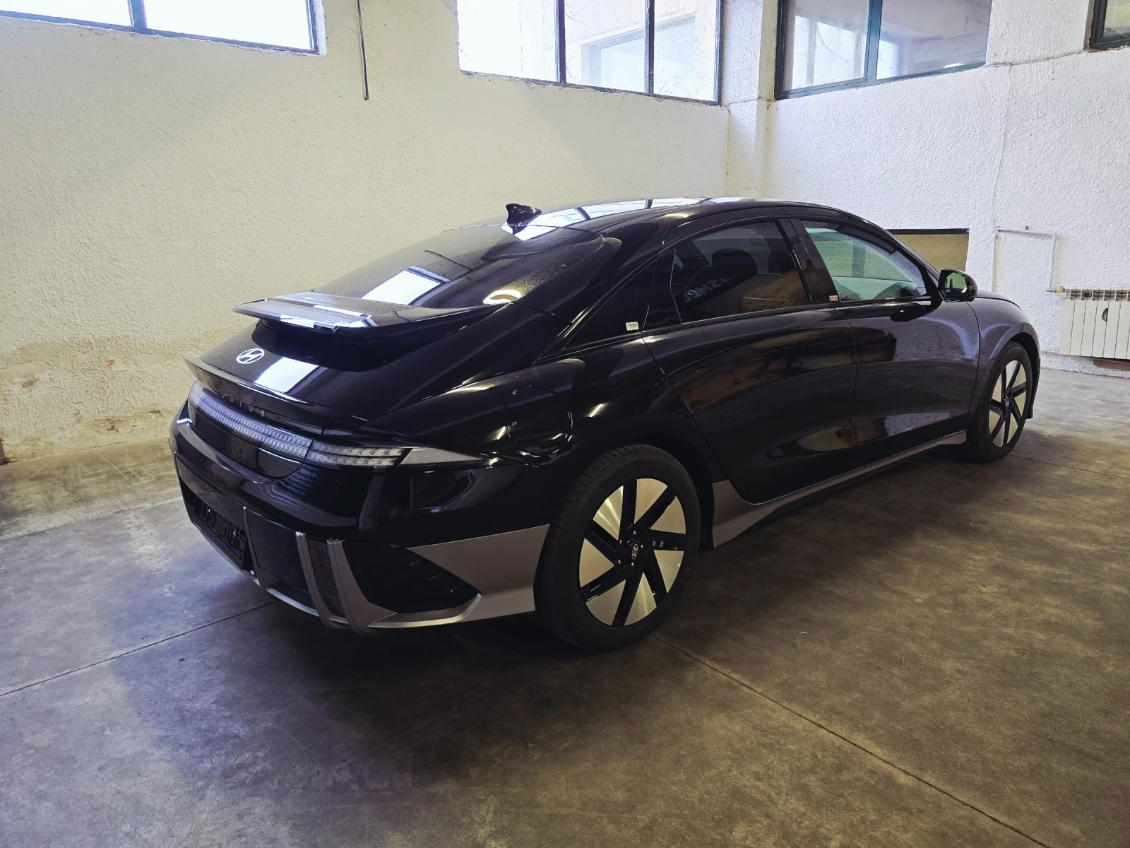 Hyundai Ioniq 6 325hp / 77.4kWh / 4x4 / full, снимка 5 - Автомобили и джипове - 54020310