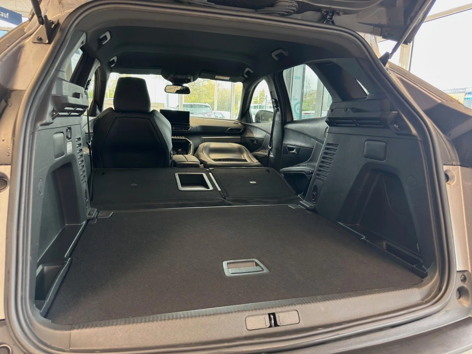 Peugeot 3008 ALLURE/145HP/CAM/NAVI/KLESS/CARPLAY/342z, снимка 6 - Автомобили и джипове - 54331600