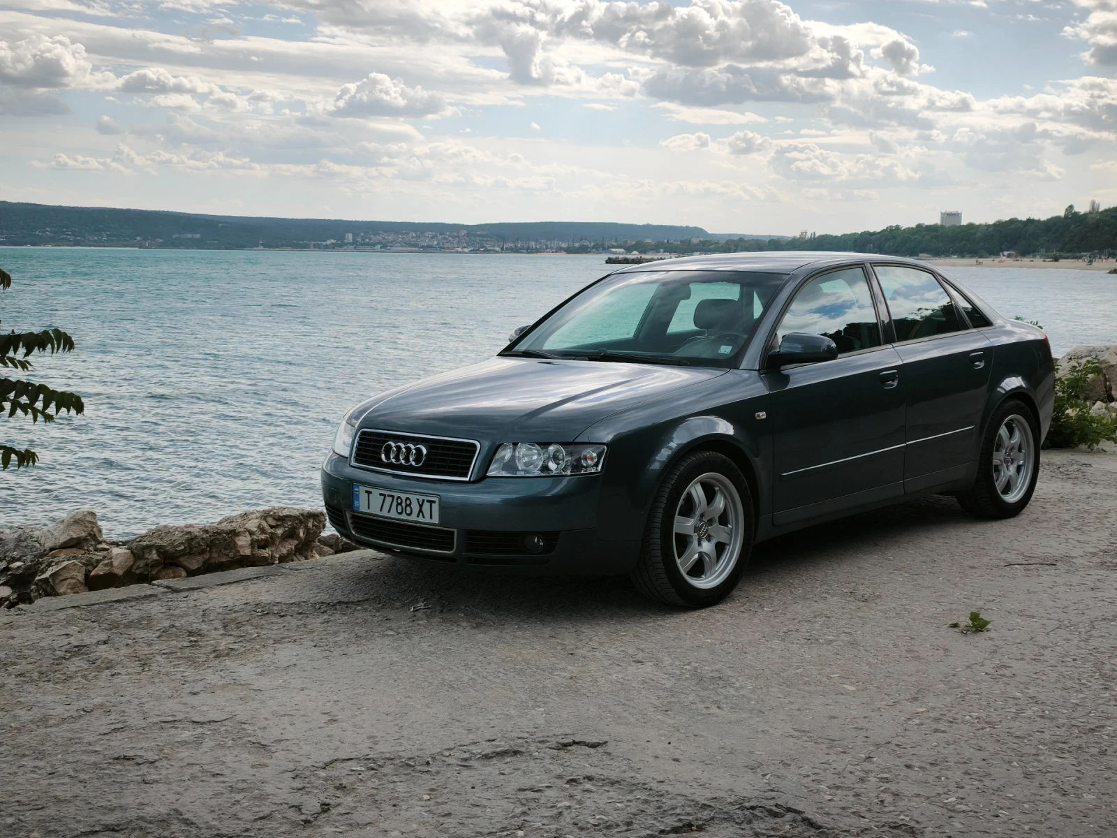 Audi A4 B6 седан