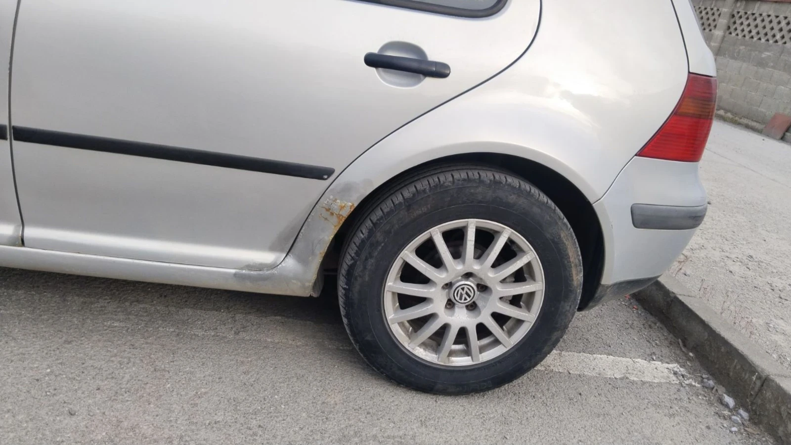 VW Golf, снимка 7 - Автомобили и джипове - 54359926