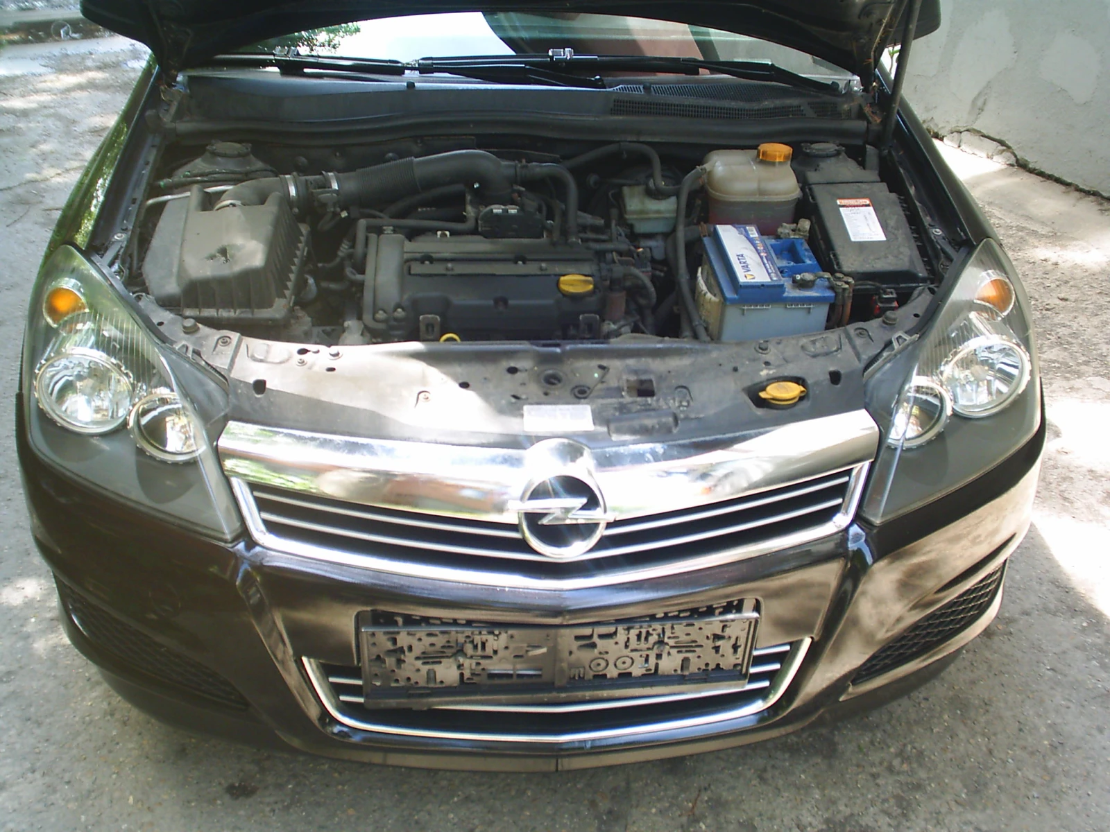 Opel Astra 1, 4 16V 90 k.c., снимка 14 - Автомобили и джипове - 54492603