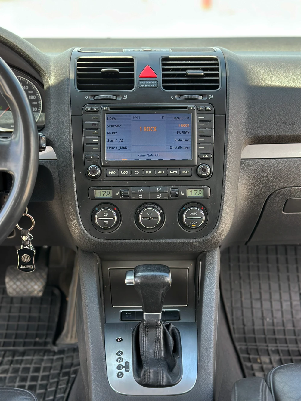 VW Golf, снимка 15 - Автомобили и джипове - 54541097
